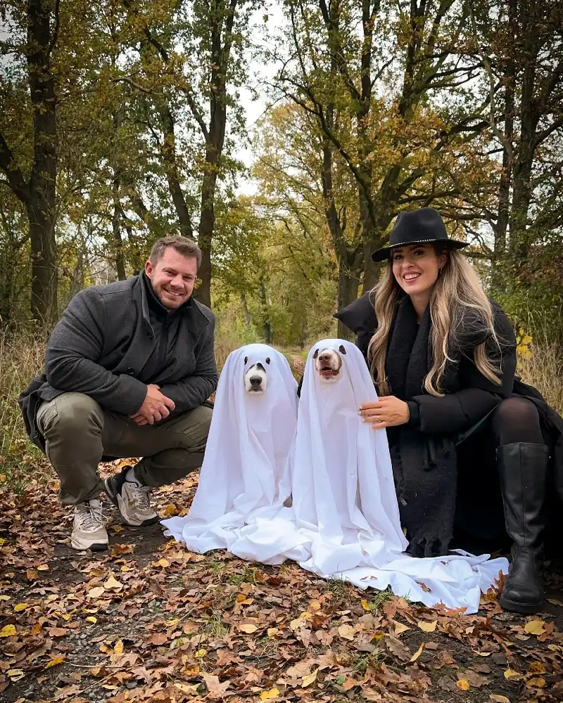 10. White Sheet Ghost Dogs with Dark Autumn Couple Outfits