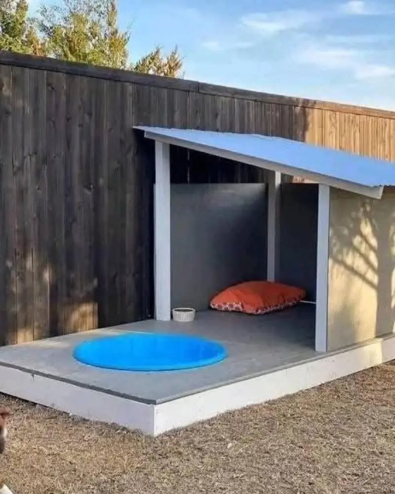 Open Lean-To Deck with Embedded Splash Pool