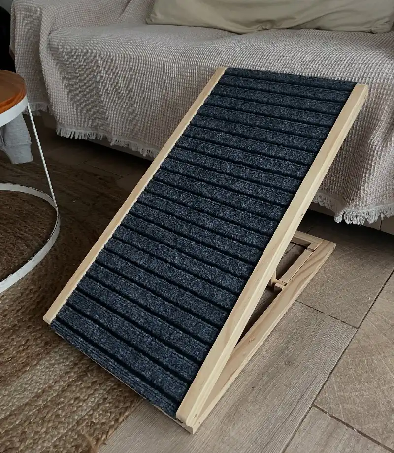 Pine Adjustable Ramp with High-Relief Charcoal Ridges
