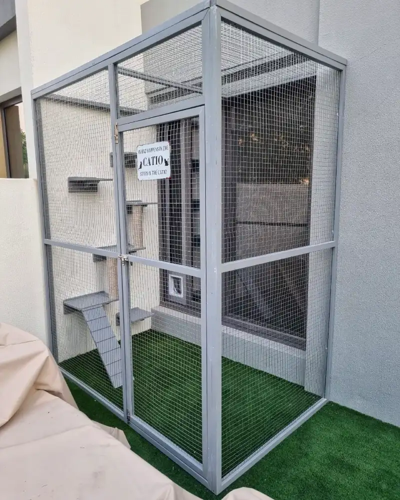 Structural Slate-Gray Courtyard Enclosure with Grass Foundation