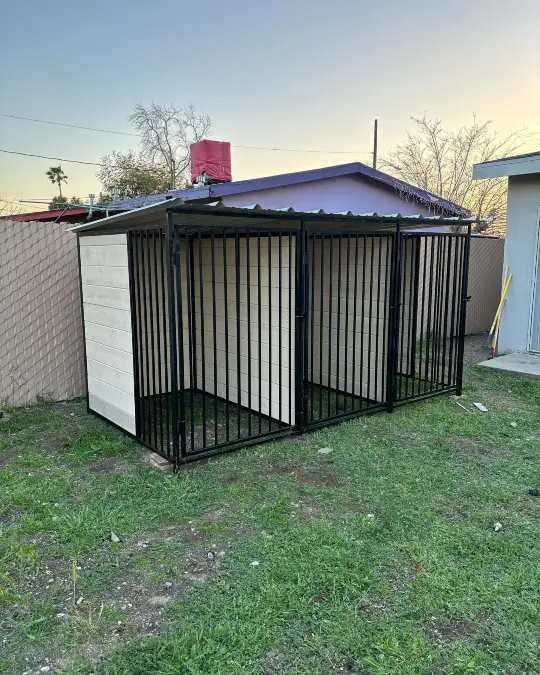 Heavy Duty Steel And Wood Kennel