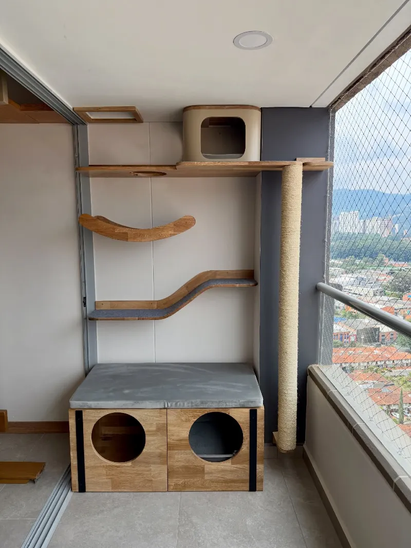 Integrated Wooden Console Cubby with Curved Hammock and Floor-to-Ceiling Scratching Pillar