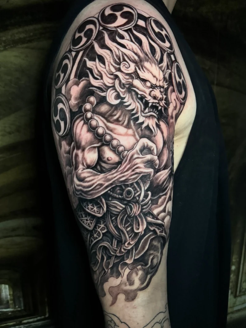 Thunder God Guardian Hybrid Half-Sleeve with Tomoe Drums