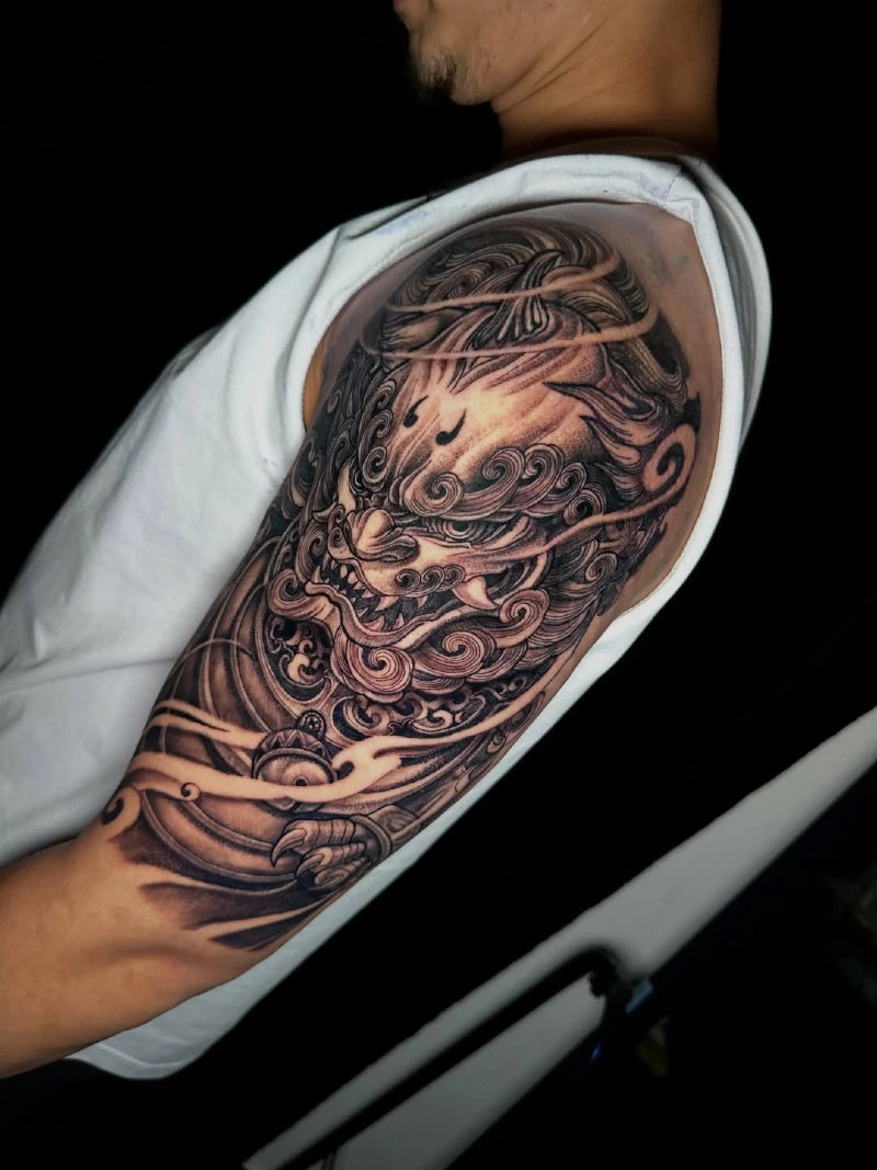 Upper Arm Foo Dog with Flowing Mane and Bell Detail