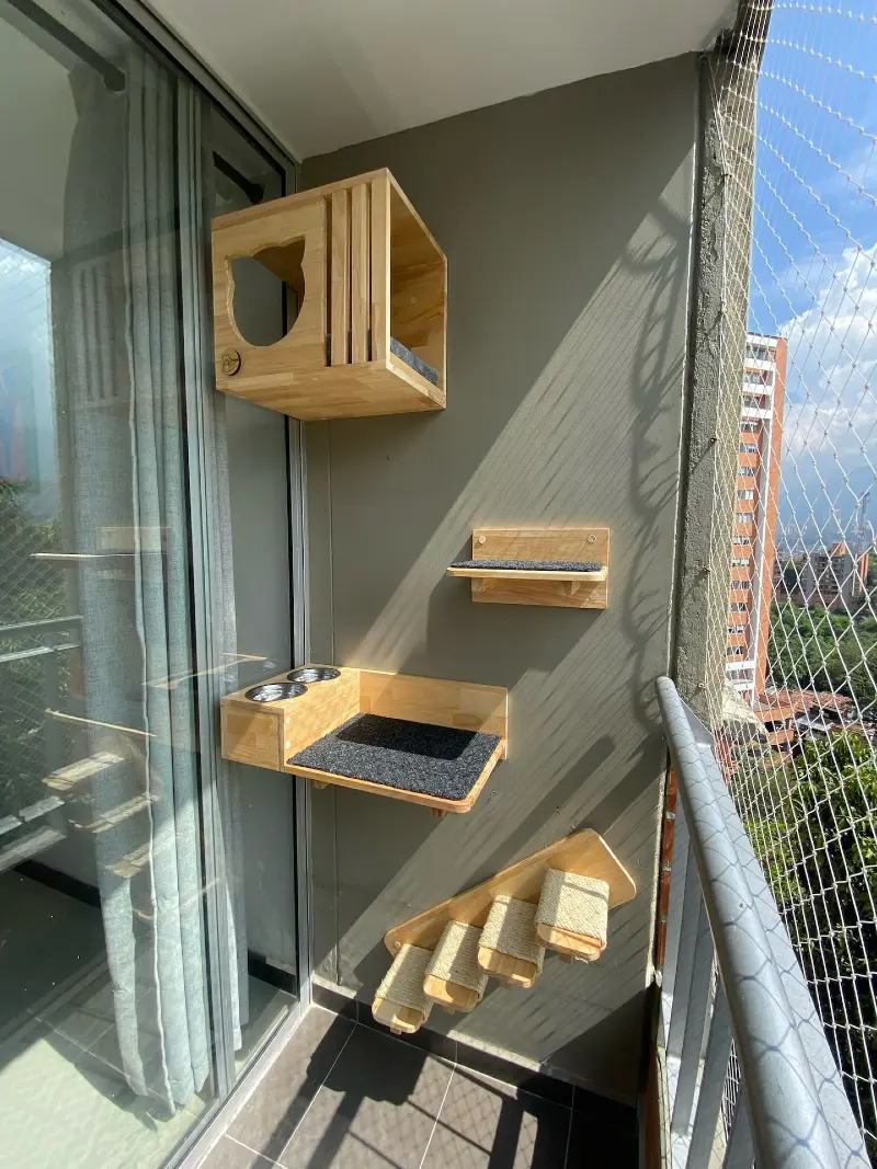 Wall-Mounted Wooden Steps and Floating Cubby with Full-Height Netting