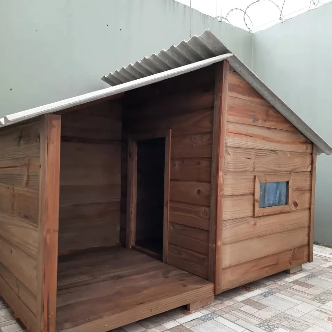 Zoned Wooden Cabin With Side Window